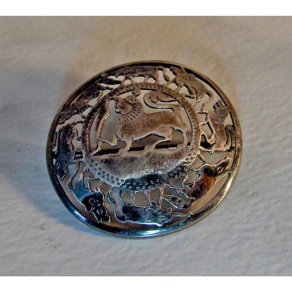 Vintage Sterling Safari Circle Brooch/ Pin, 1940 s, Lion Figurine - Picture 2 of 5